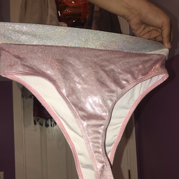 High waisted pink bottoms - Picture 2 of 3